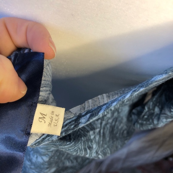 Off the shoulder top! So cute! - Picture 4 of 4